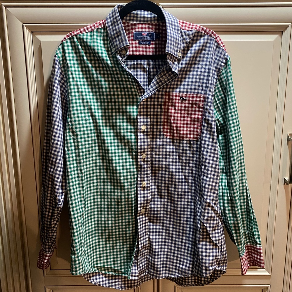 Vineyard vine MEDIUM (tucker shirt)